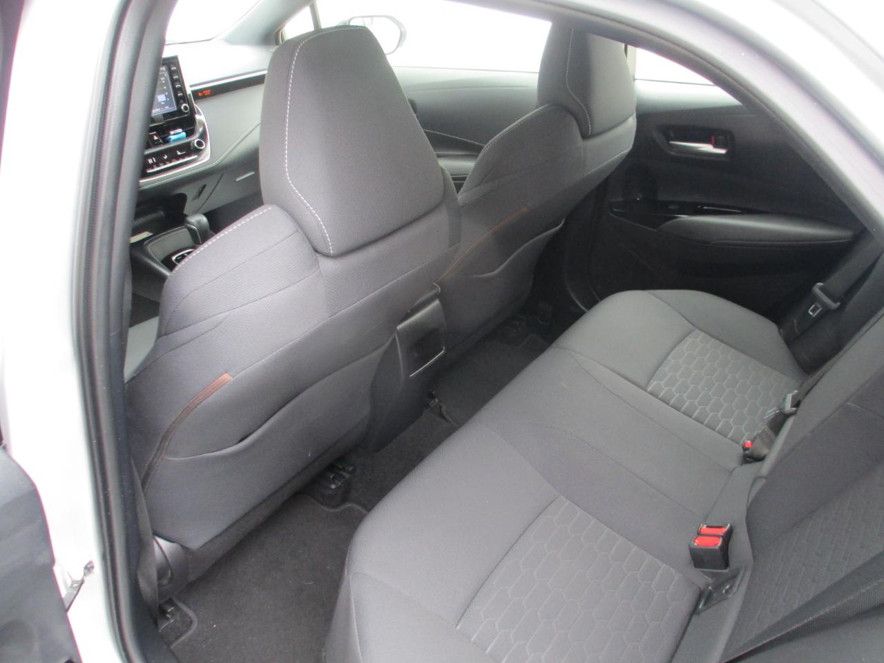 Toyota Corolla Hatchback SE CVT (Natl) 2019