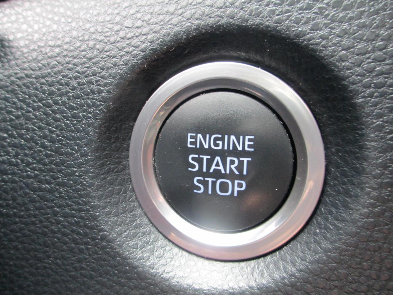 Toyota Corolla Hatchback SE CVT (Natl) 2019