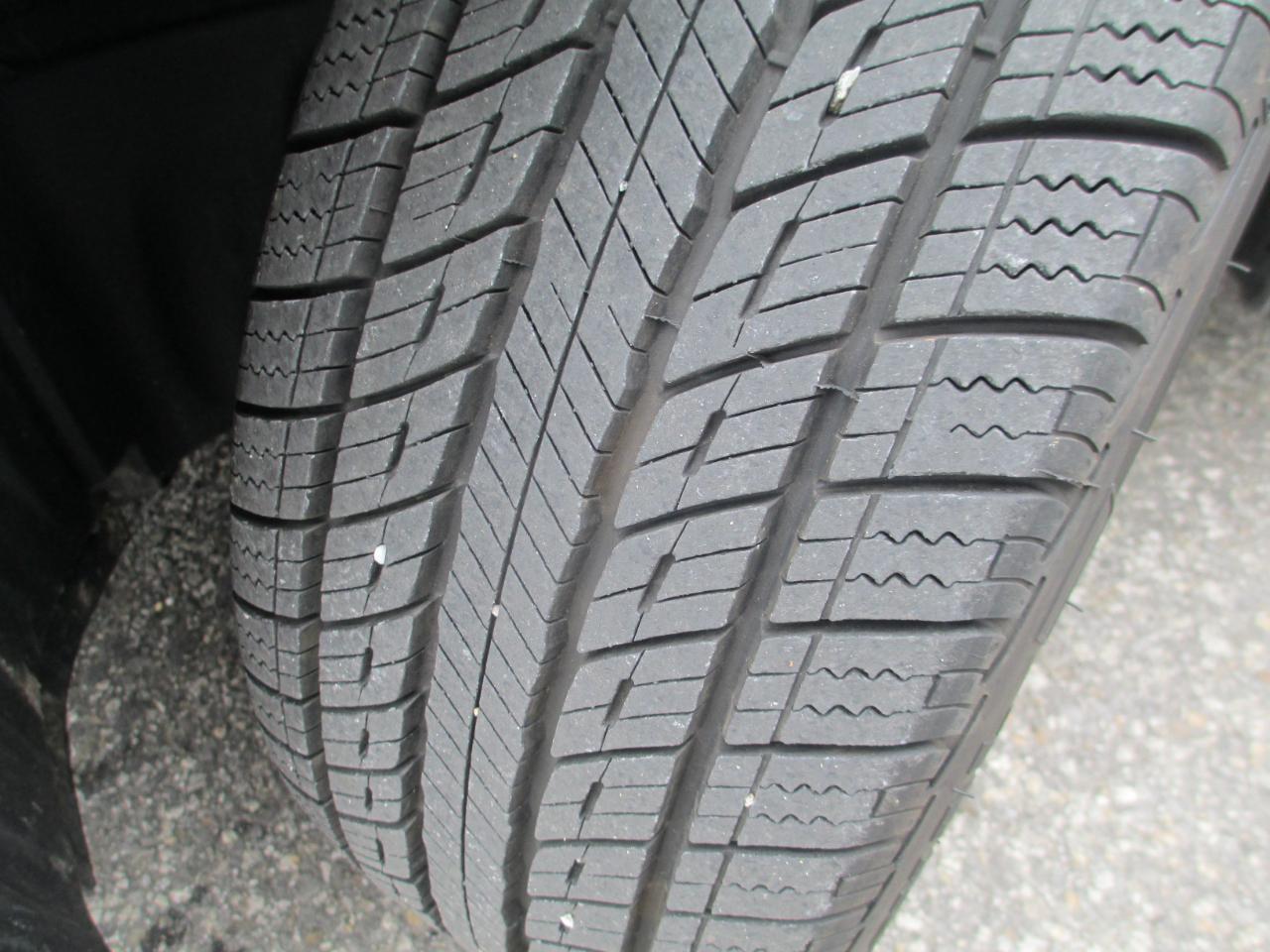 Toyota Corolla Hatchback SE CVT (Natl) 2019