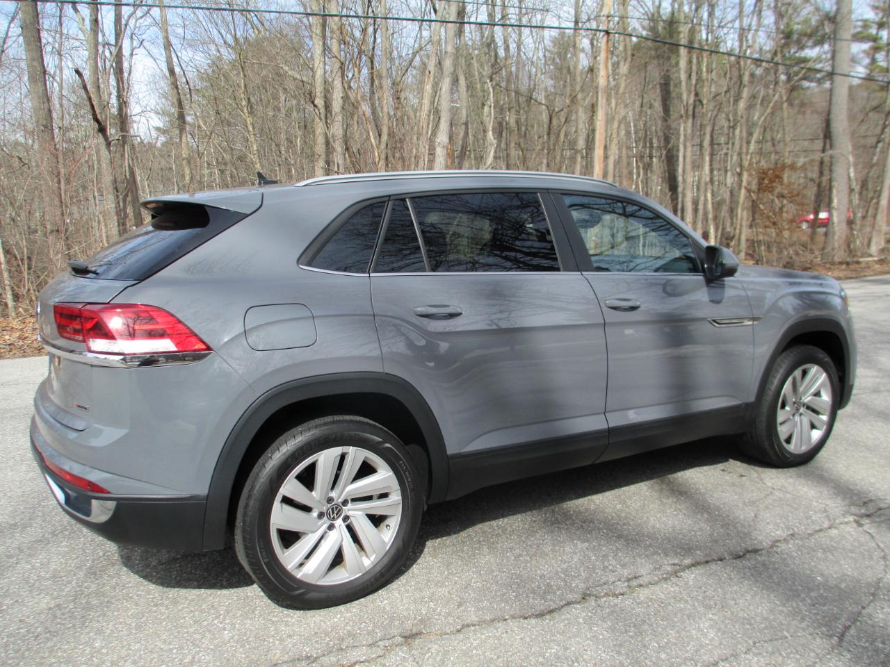 Volkswagen Atlas Cross Sport 2.0T SE w/Technology 4MOTION 2022