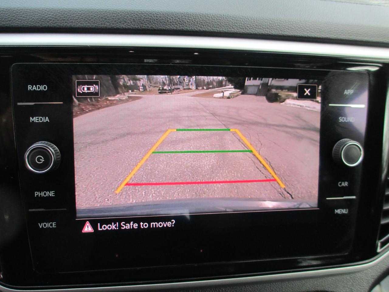 Volkswagen Atlas Cross Sport 2.0T SE w/Technology 4MOTION 2022