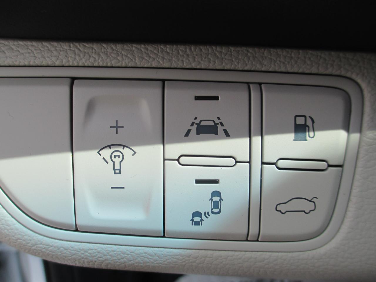 Genesis G70 2.0T Advanced AWD 2019