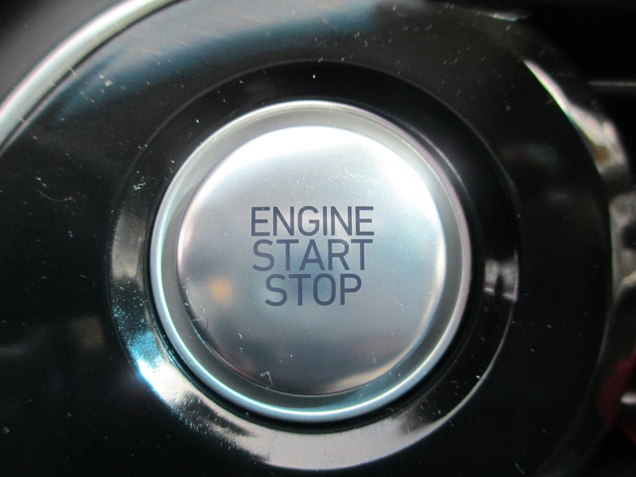 Genesis G70 2.0T Advanced AWD 2019