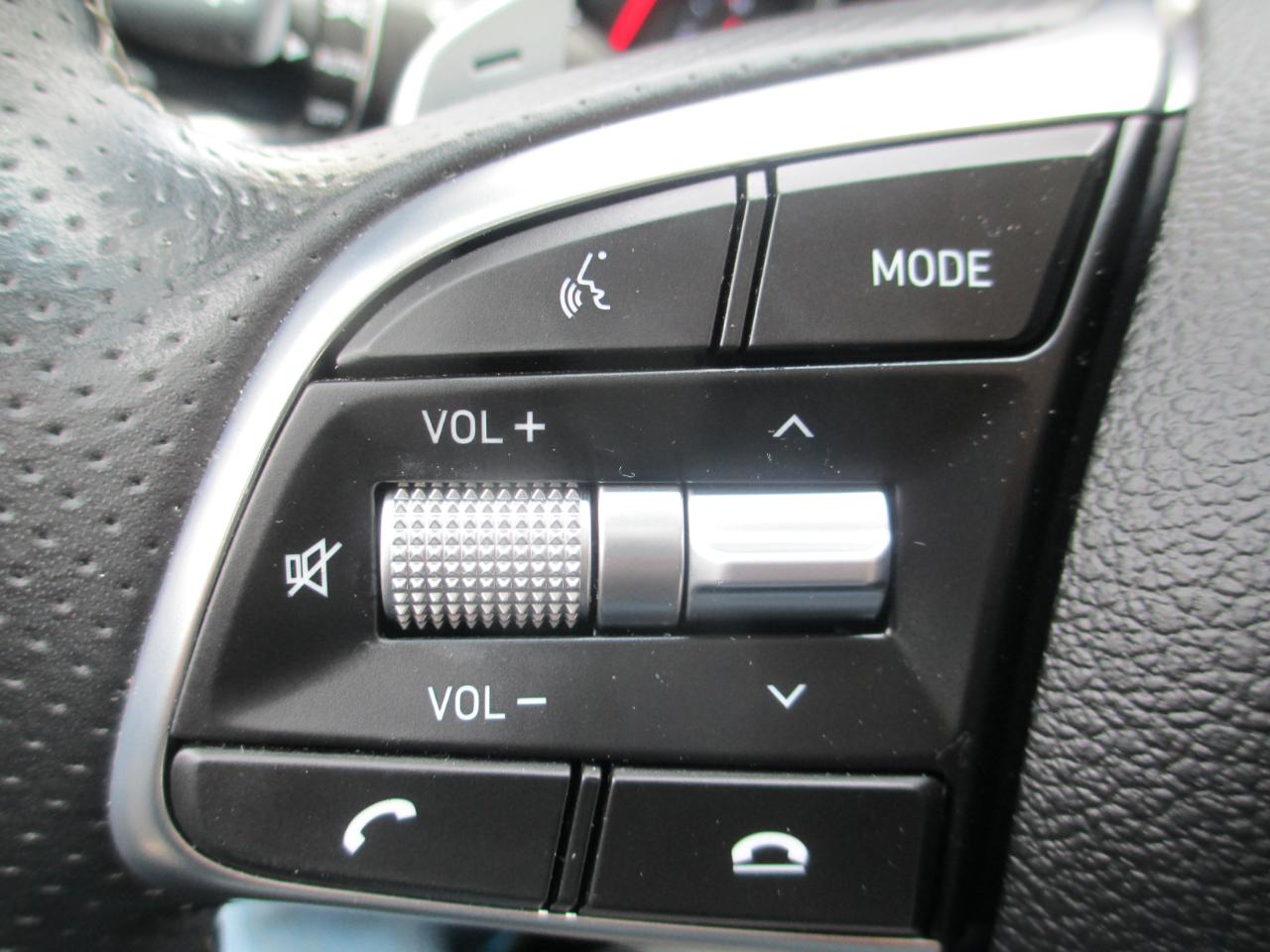 Genesis G70 2.0T Advanced AWD 2019