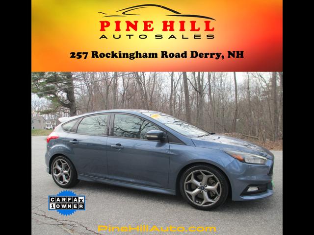 Blue 2018 Ford Focus ST Hatchback Front-Wheel Drive 6-Speed Manual