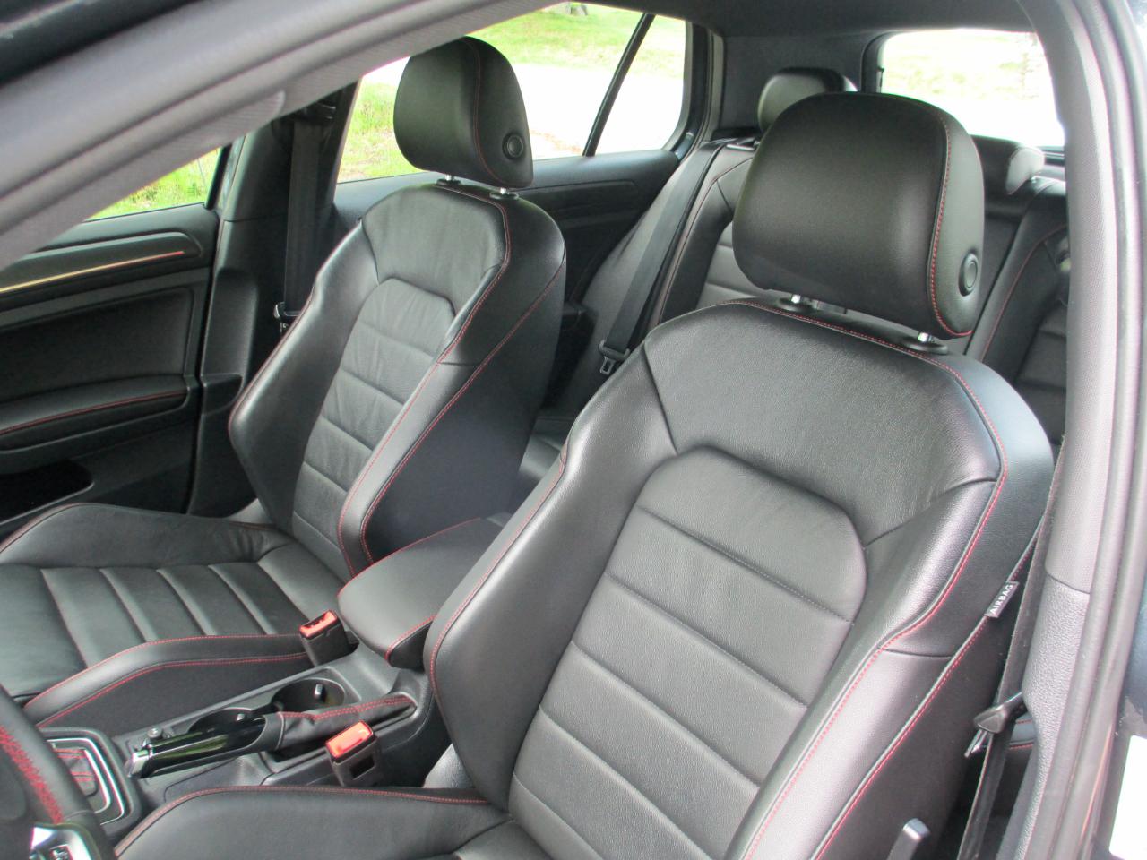 Volkswagen Golf GTI 2.0T SE DSG 2020