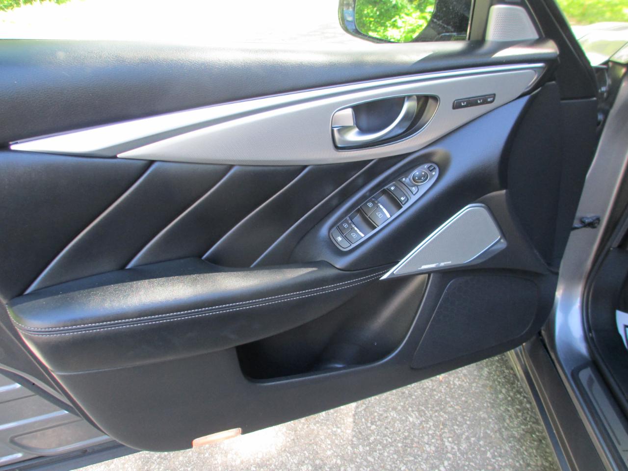 Infiniti Q50 LUXE AWD 2022