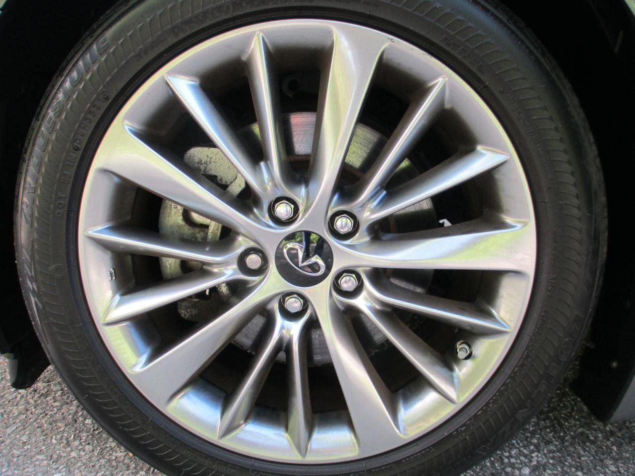 Infiniti Q50 LUXE AWD 2022