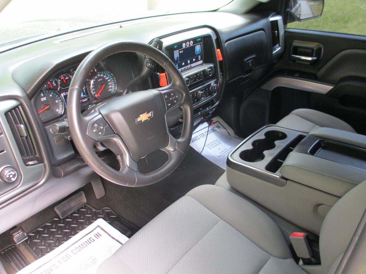 Chevrolet Silverado 1500 2WD Crew Cab 143.5" LT w/1LT 2015