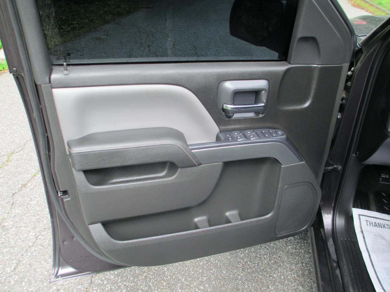 Chevrolet Silverado 1500 2WD Crew Cab 143.5" LT w/1LT 2015