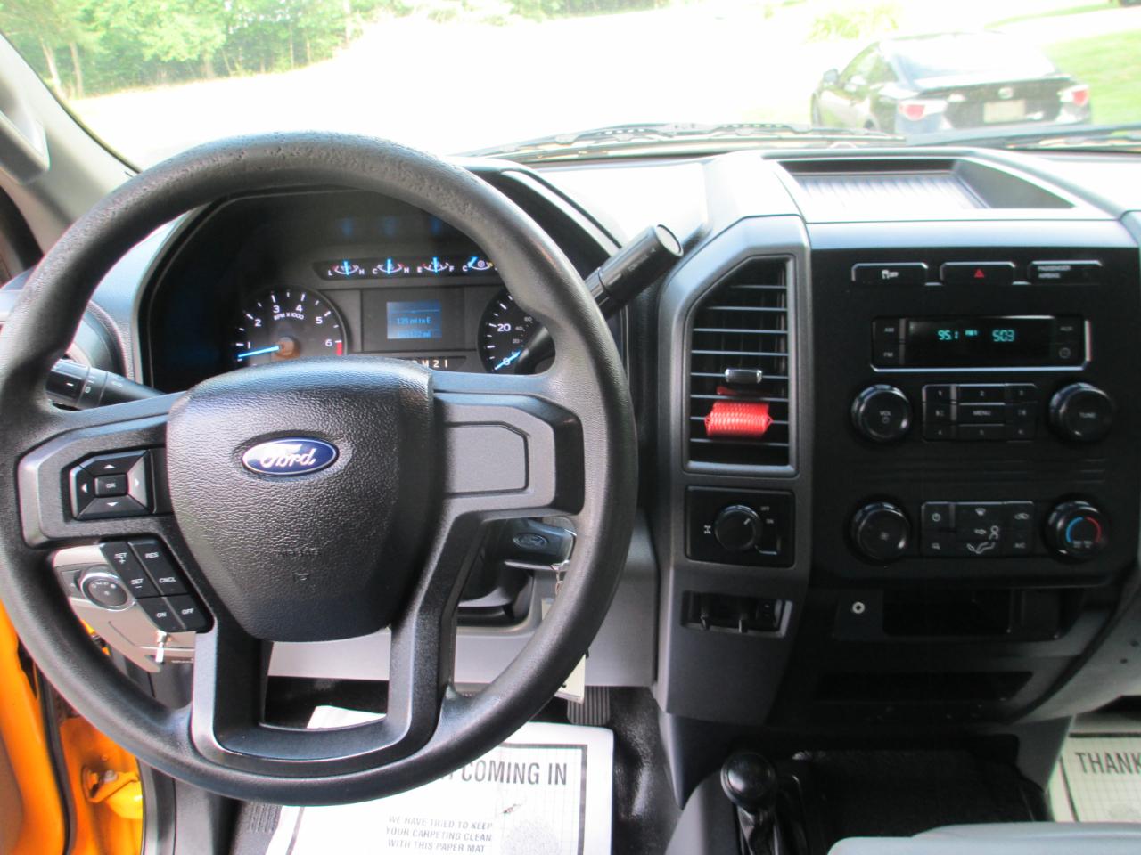 Ford Super Duty F-250 SRW XL 4WD SuperCab 8' Box 2017