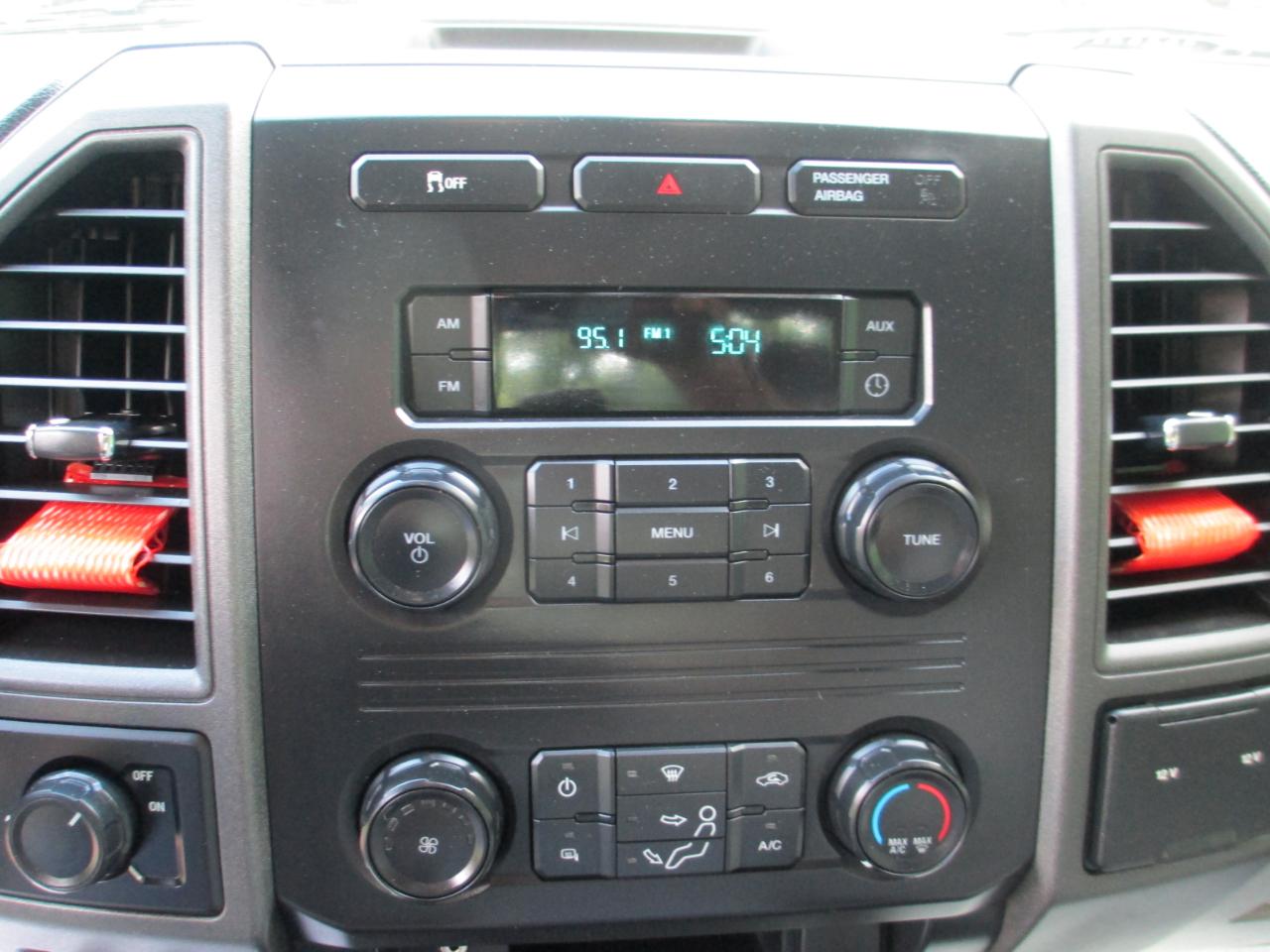 Ford Super Duty F-250 SRW XL 4WD SuperCab 8' Box 2017