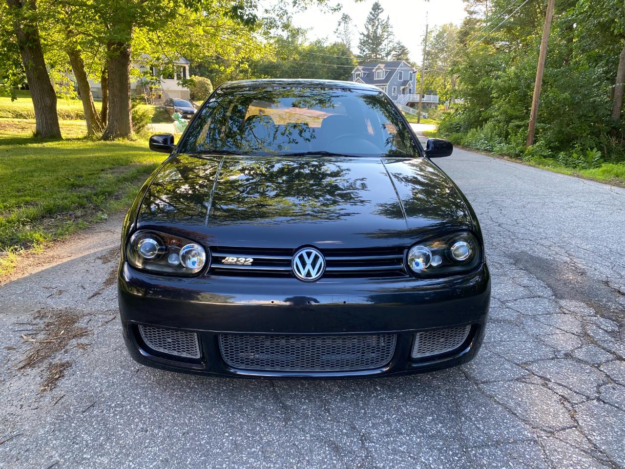 Volkswagen R32 2dr HB 6-spd Manual 2004