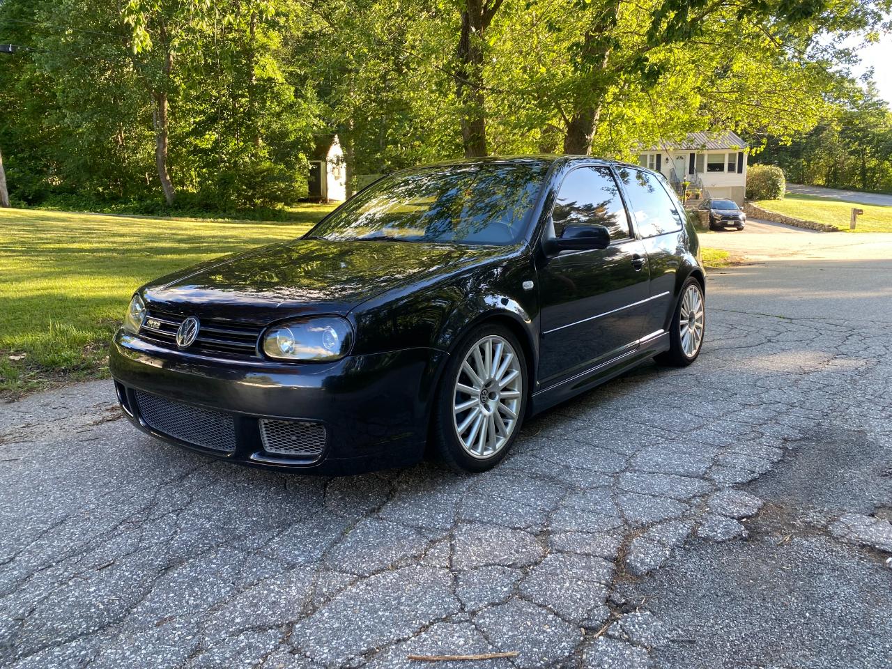 Volkswagen R32 2dr HB 6-spd Manual 2004