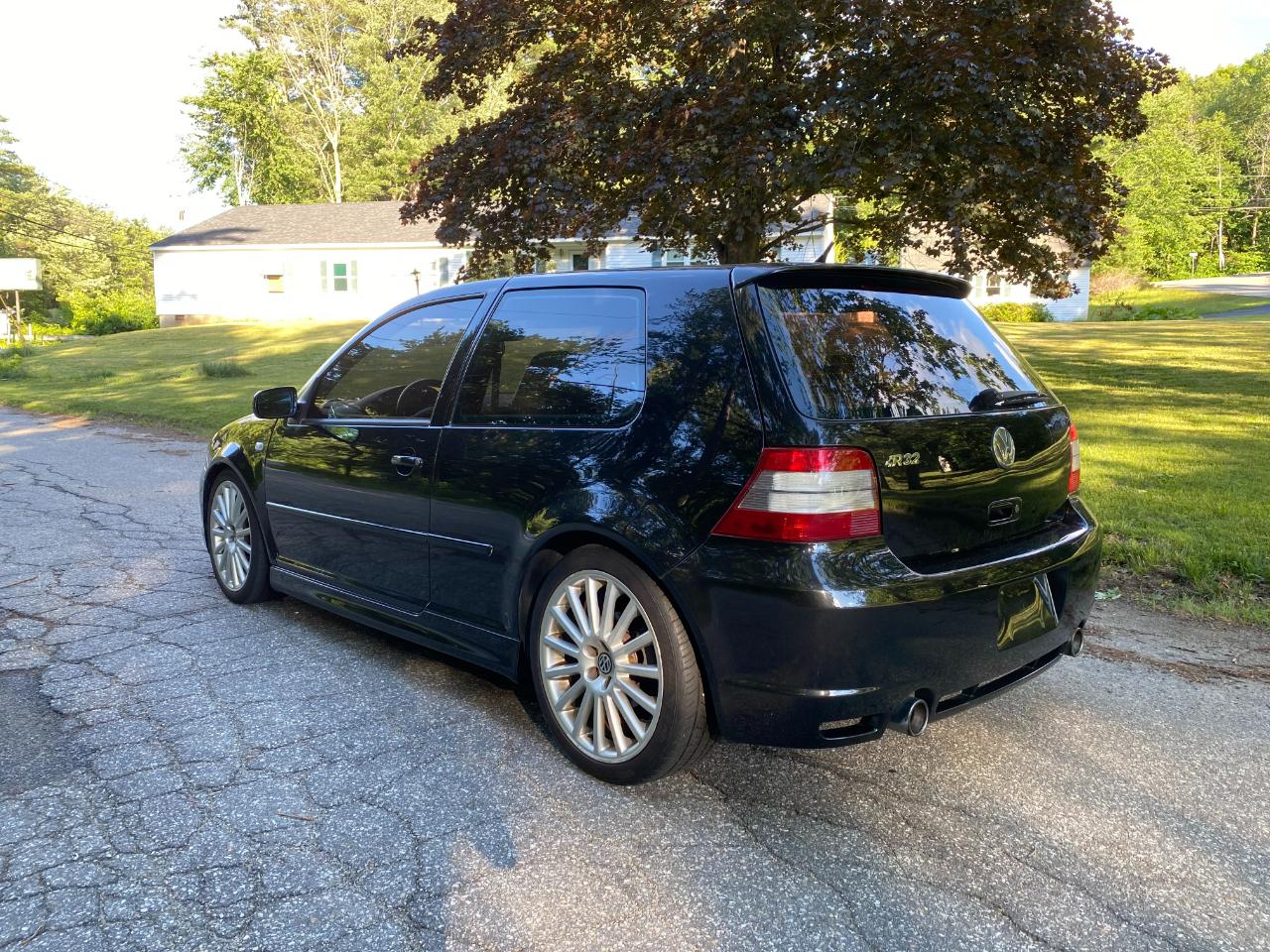 Volkswagen R32 2dr HB 6-spd Manual 2004