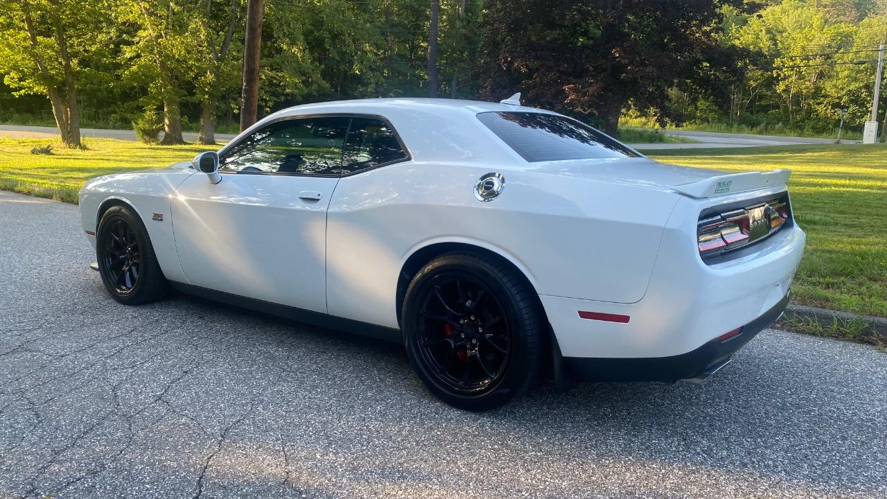 Dodge Challenger 2dr Cpe SRT 392 2016