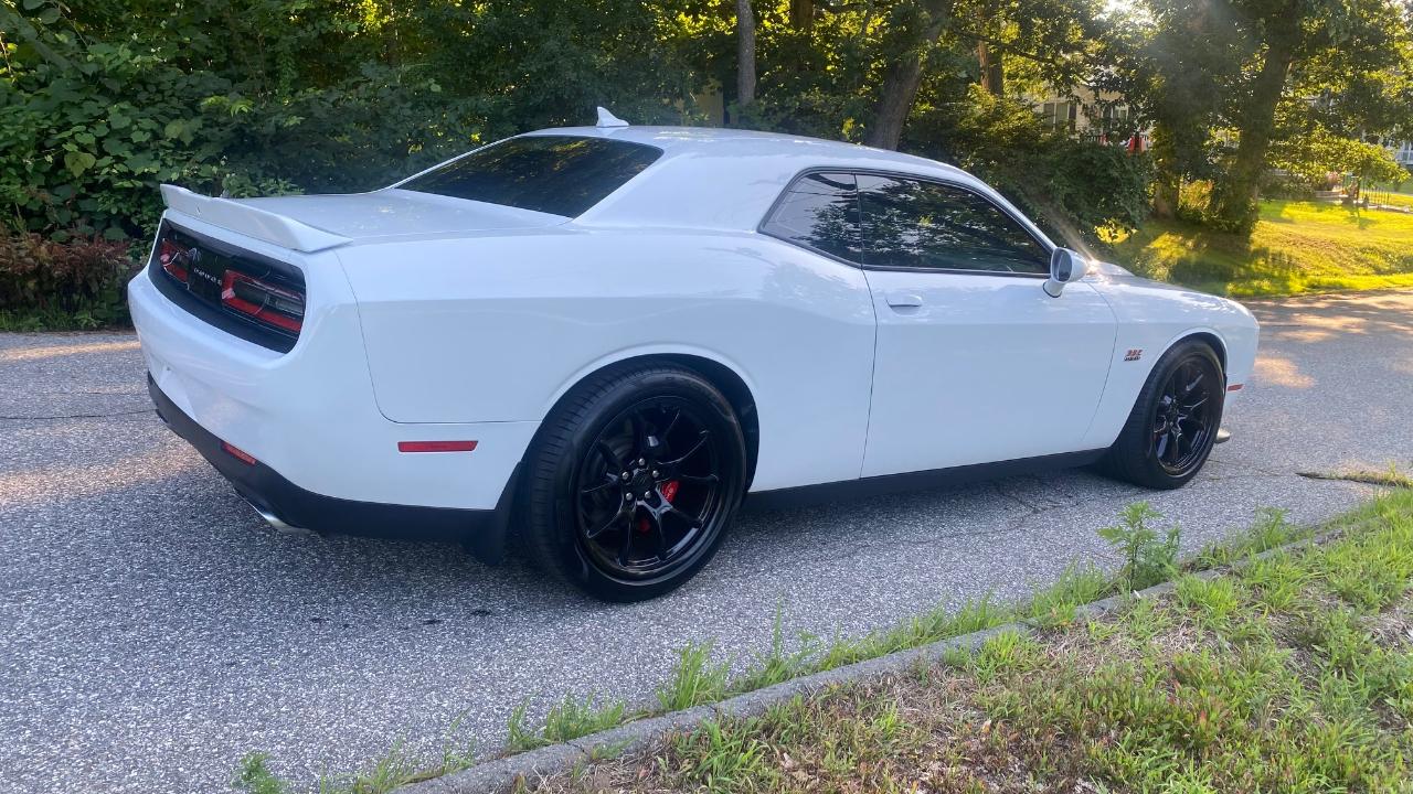 Dodge Challenger 2dr Cpe SRT 392 2016