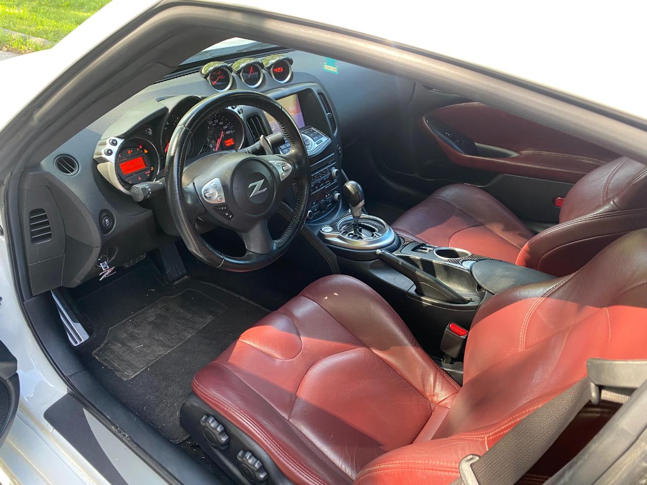Nissan 370Z Coupe Sport Tech Auto 2018