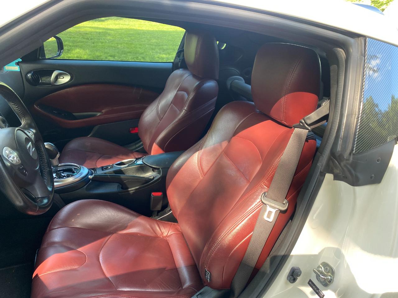 Nissan 370Z Coupe Sport Tech Auto 2018
