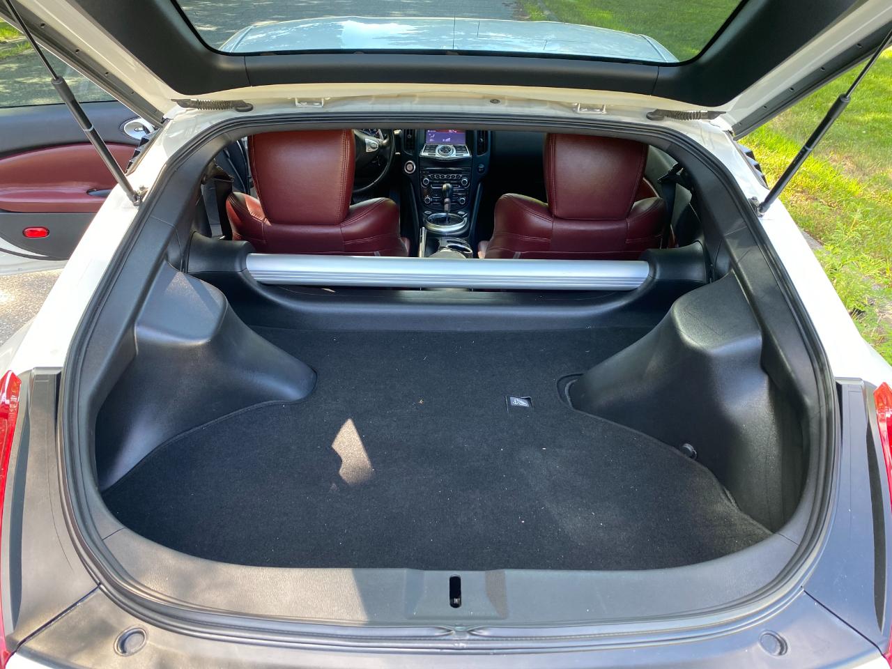 Nissan 370Z Coupe Sport Tech Auto 2018