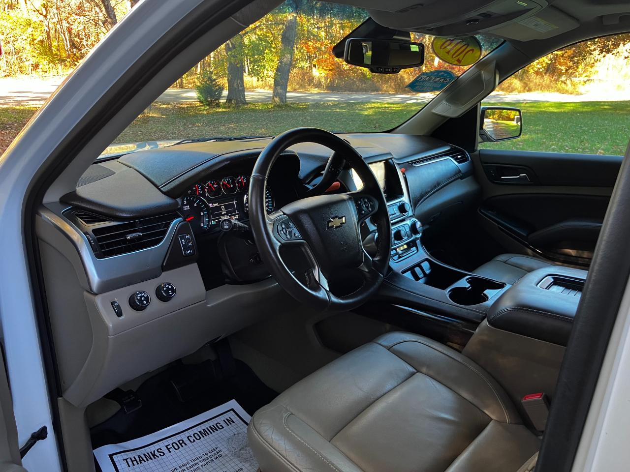 Chevrolet Suburban 4WD 4dr 1500 LT 2016