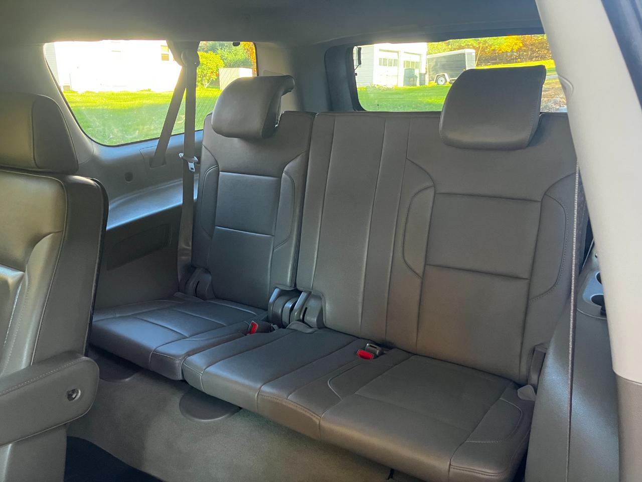 Chevrolet Suburban 4WD 4dr 1500 LT 2016