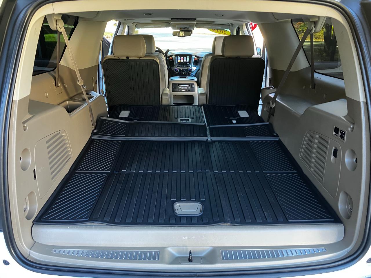 Chevrolet Suburban 4WD 4dr 1500 LT 2016