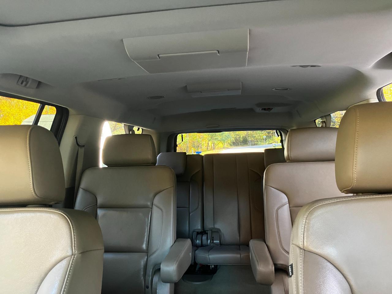 Chevrolet Suburban 4WD 4dr 1500 LT 2016