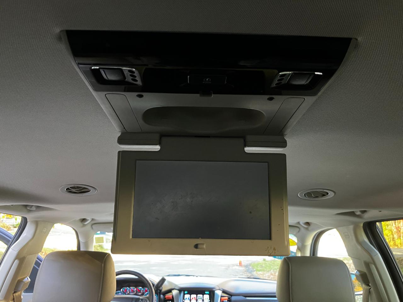 Chevrolet Suburban 4WD 4dr 1500 LT 2016