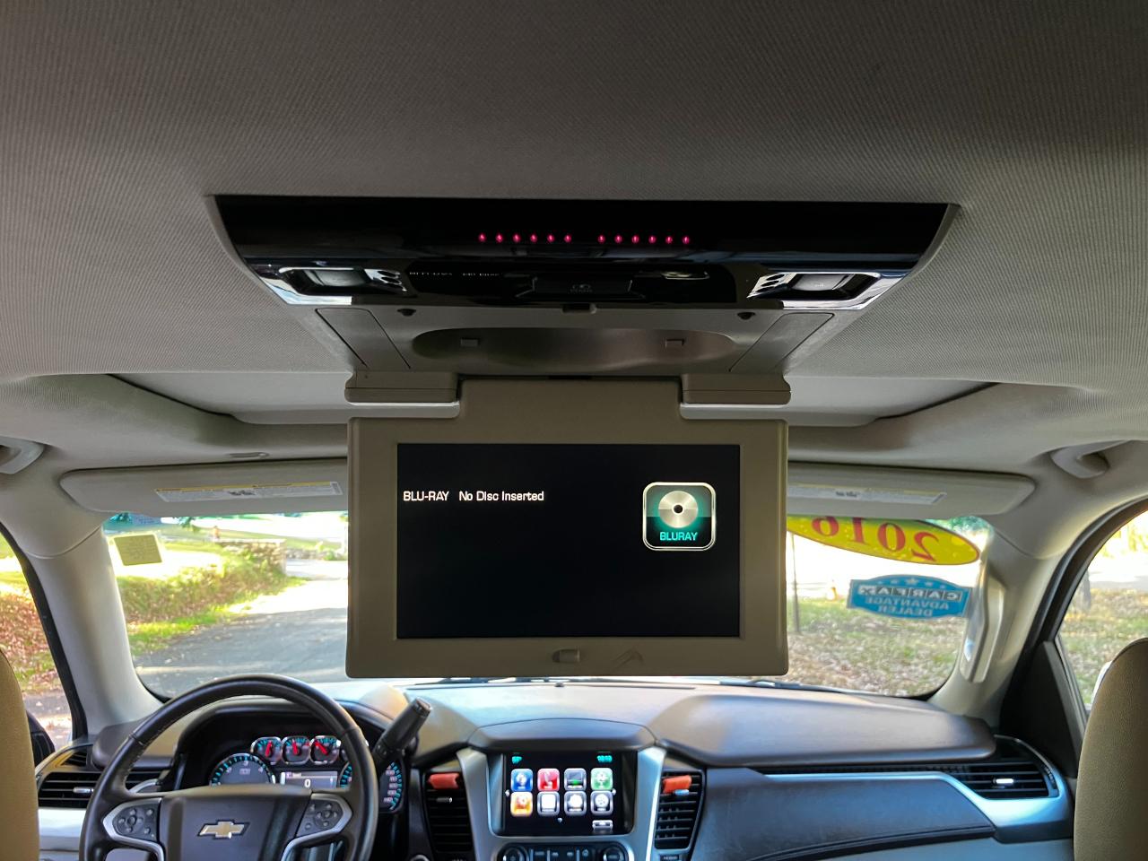Chevrolet Suburban 4WD 4dr 1500 LT 2016