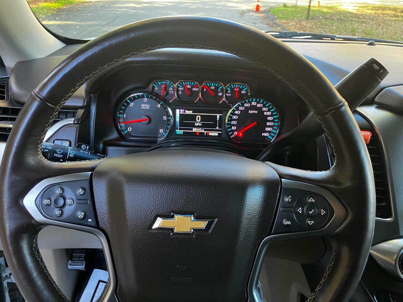 Chevrolet Suburban 4WD 4dr 1500 LT 2016