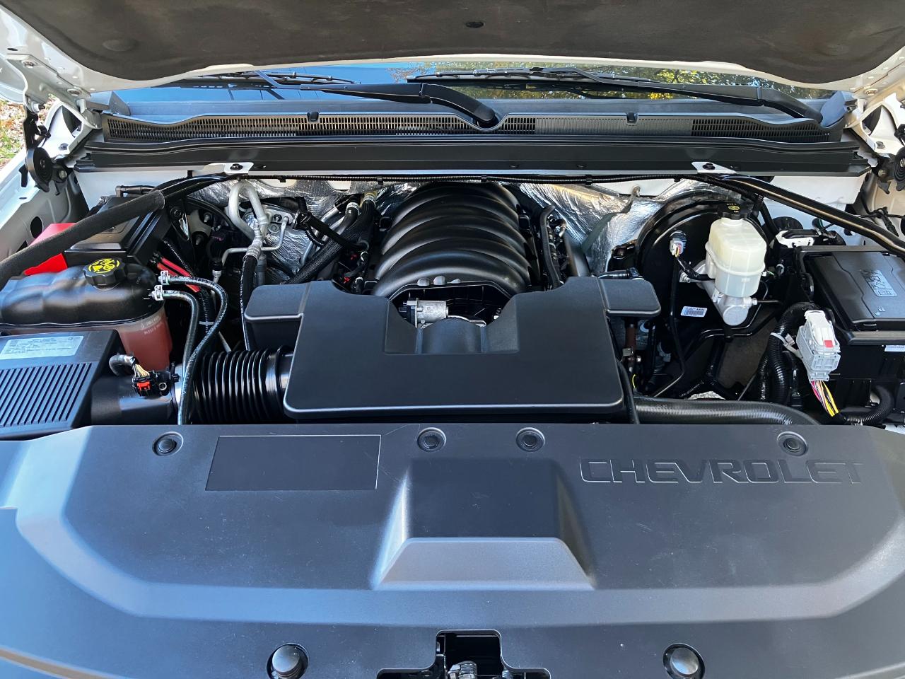 Chevrolet Suburban 4WD 4dr 1500 LT 2016