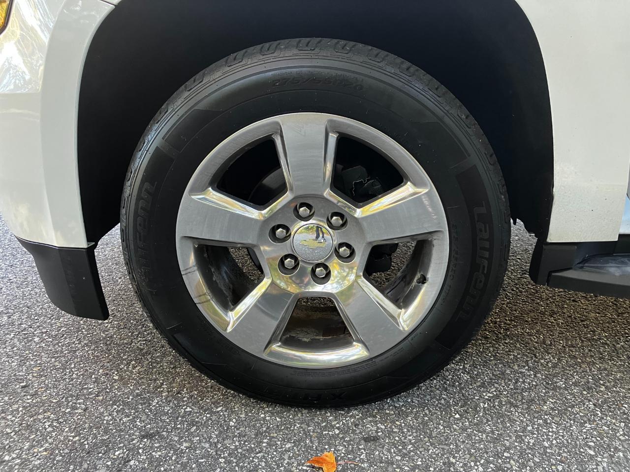 Chevrolet Suburban 4WD 4dr 1500 LT 2016