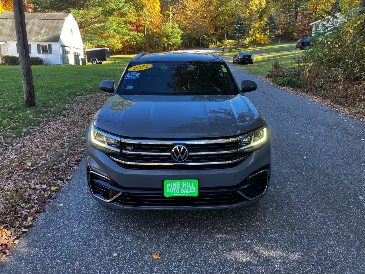 Volkswagen Atlas Cross Sport 3.6L V6 SE w/Technology R-Line FWD 2021