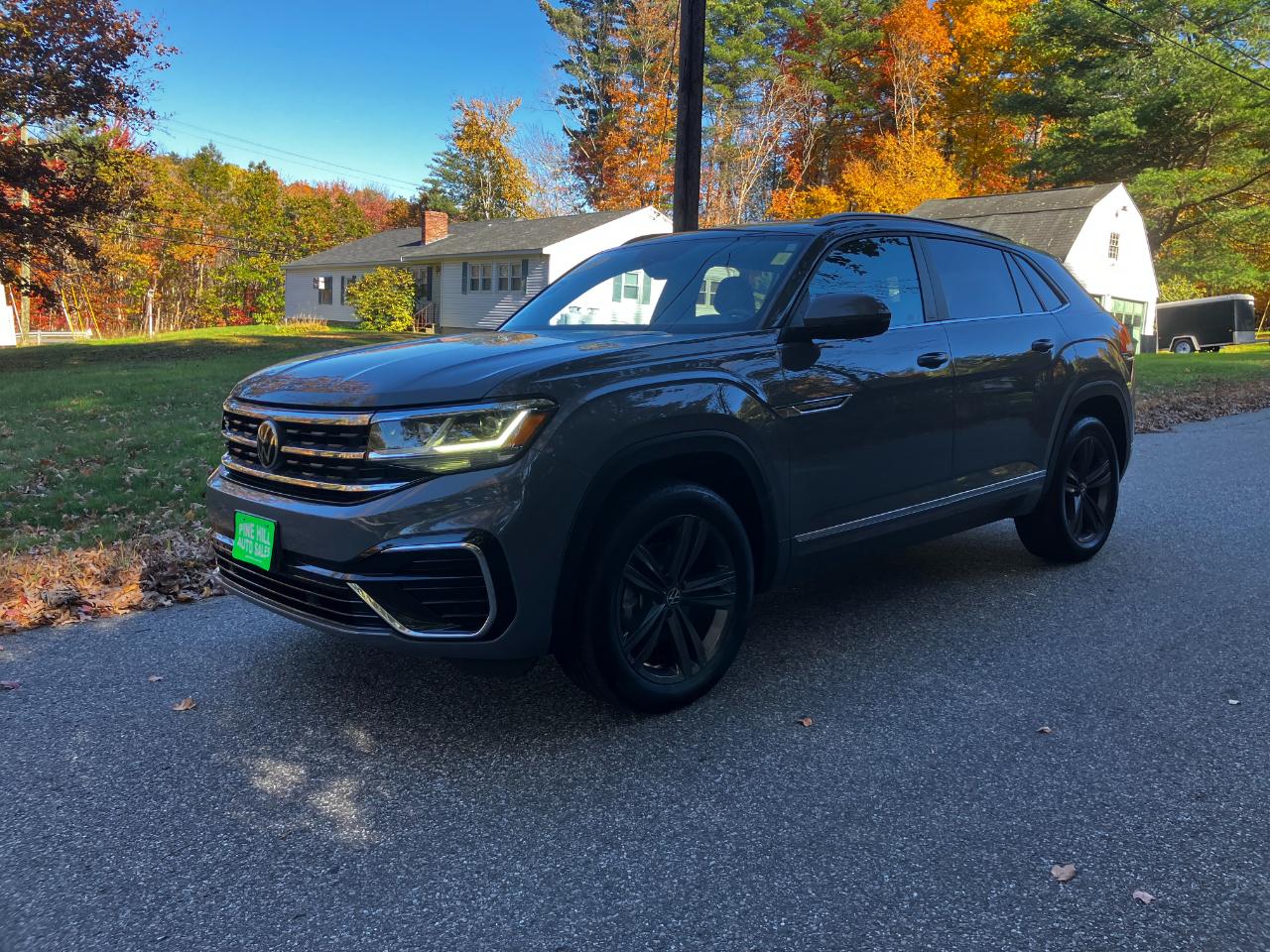 Volkswagen Atlas Cross Sport 3.6L V6 SE w/Technology R-Line FWD 2021