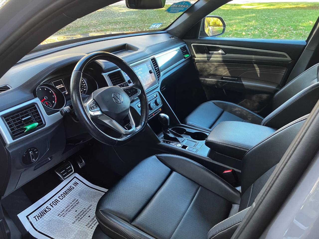 Volkswagen Atlas Cross Sport 3.6L V6 SE w/Technology R-Line FWD 2021