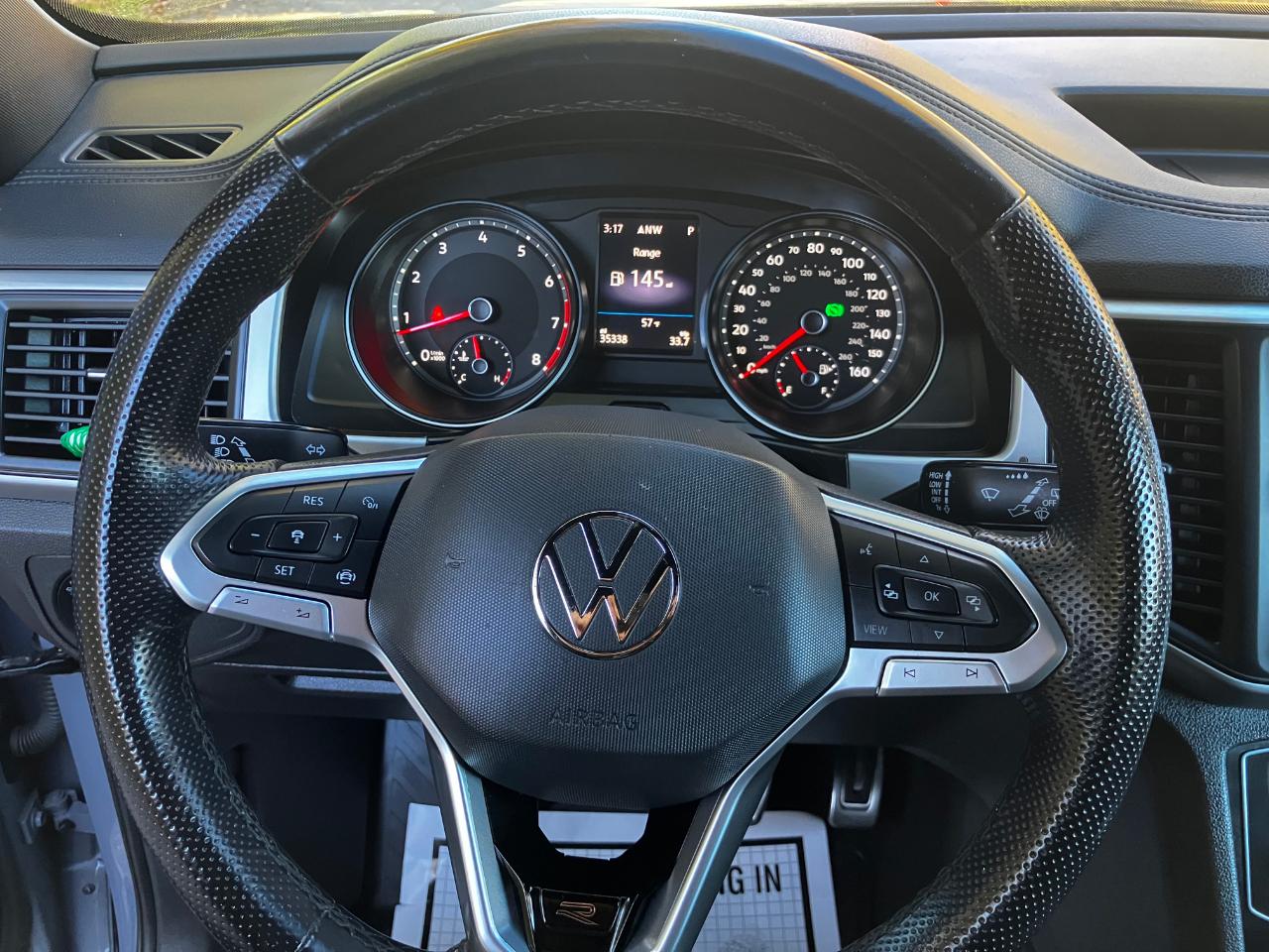 Volkswagen Atlas Cross Sport 3.6L V6 SE w/Technology R-Line FWD 2021