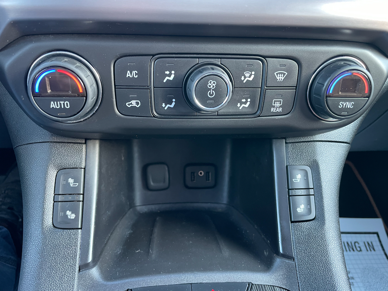 2017 Gmc Acadia All Terrain photo 35
