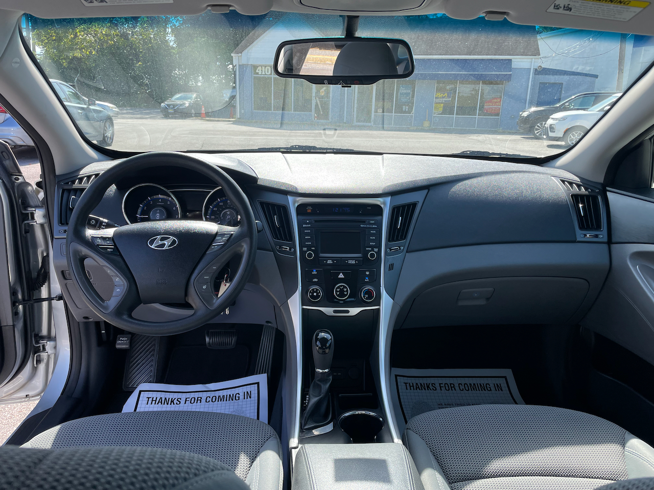 2014 Hyundai Sonata GLS photo 17