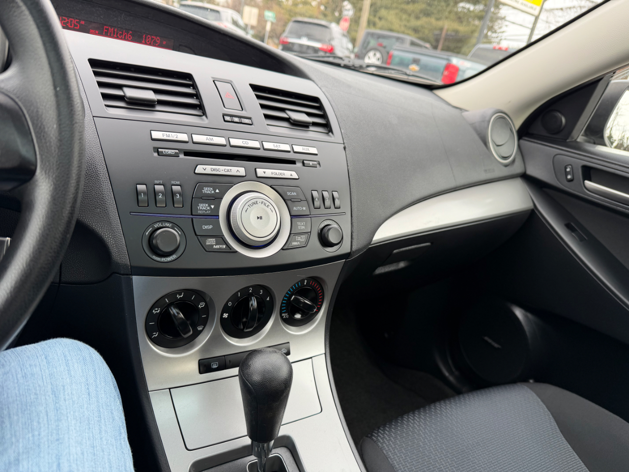 Mazda MAZDA3 4dr Sdn Auto i Touring 2010