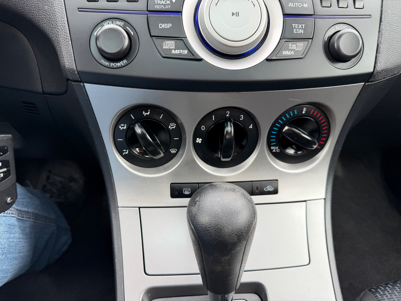 Mazda MAZDA3 4dr Sdn Auto i Touring 2010