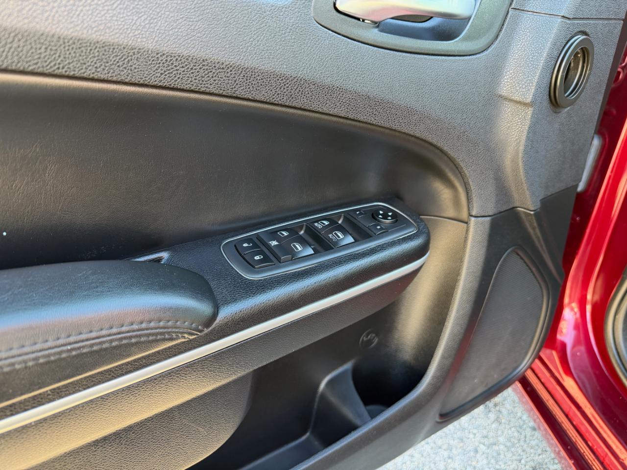 Chrysler 300 Touring RWD 2019