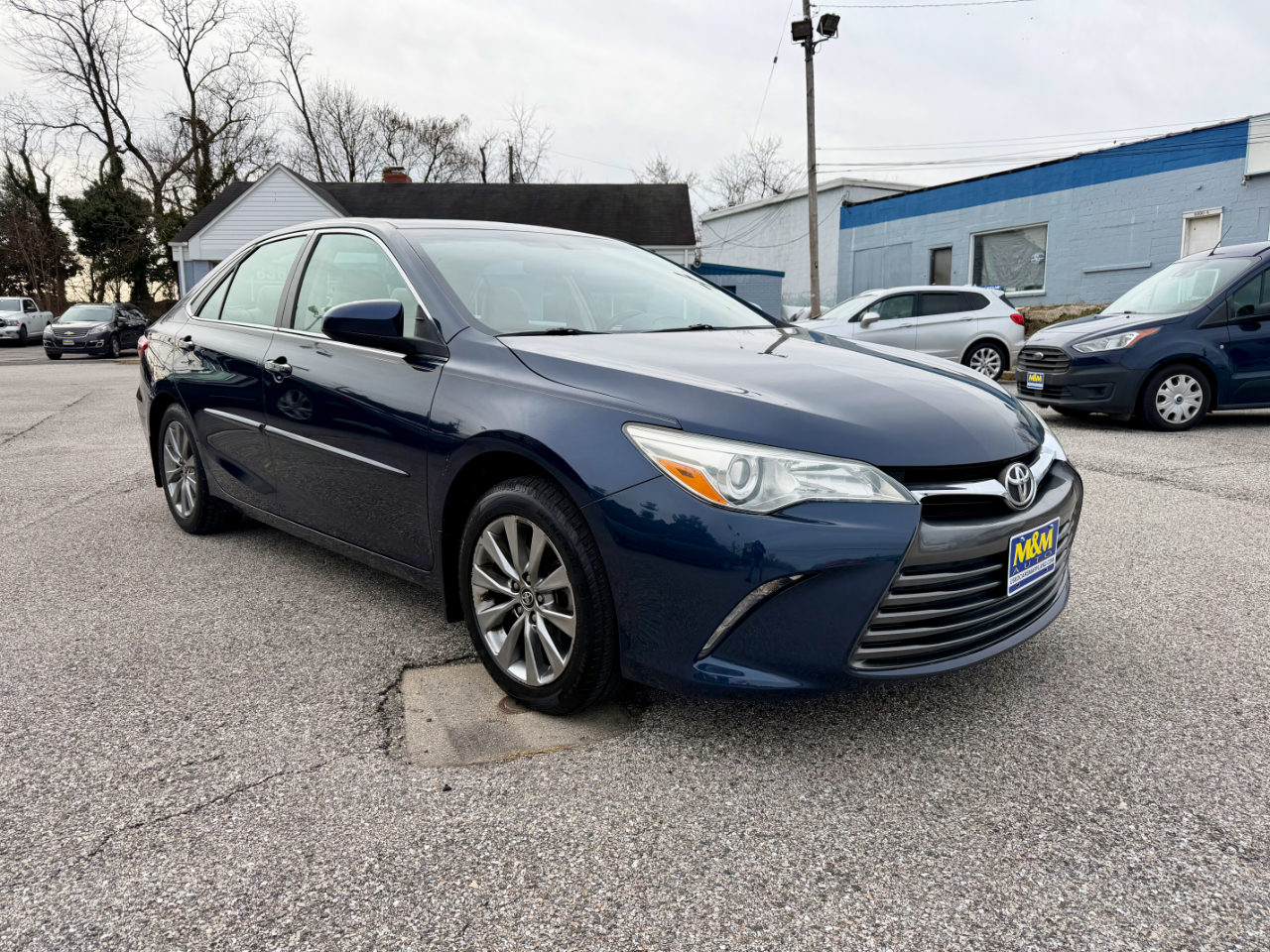 Toyota Camry 4dr Sdn XLE Auto 2016