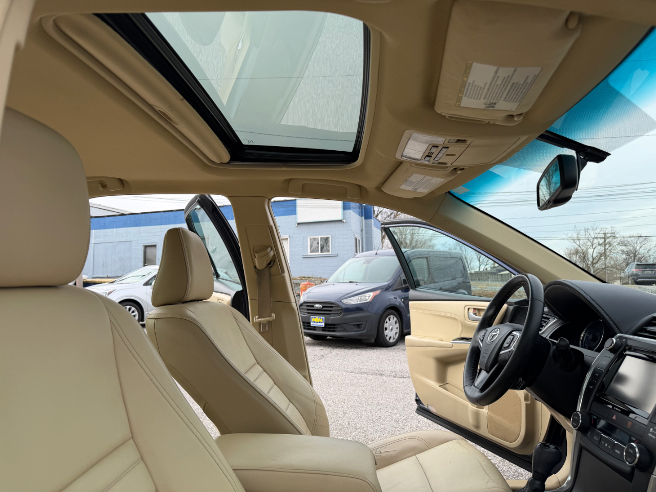 Toyota Camry 4dr Sdn XLE Auto 2016