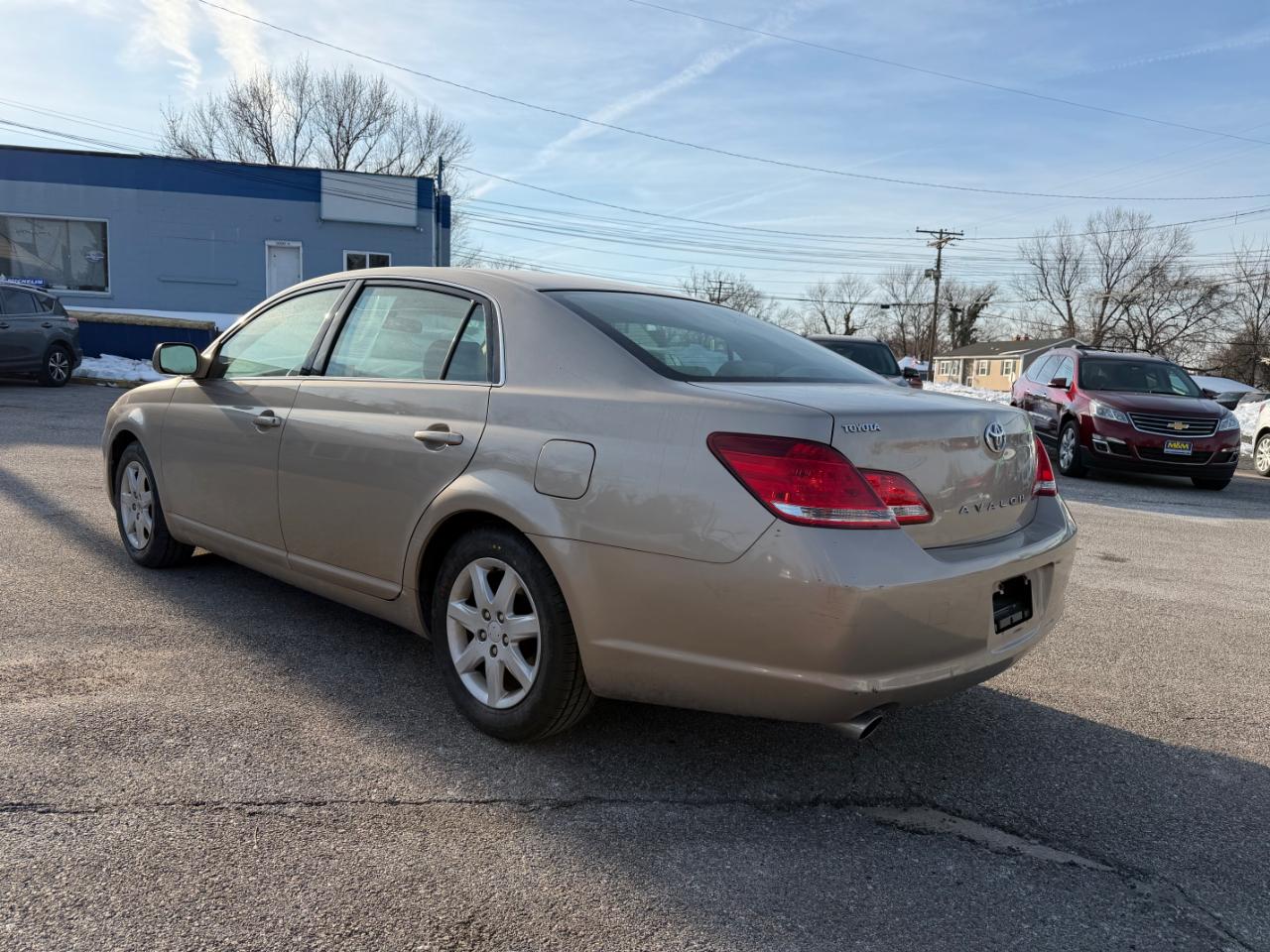 Toyota Avalon 4dr Sdn XL (Natl) 2005