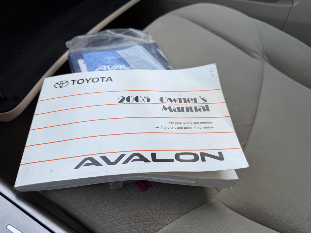 Toyota Avalon 4dr Sdn XL (Natl) 2005