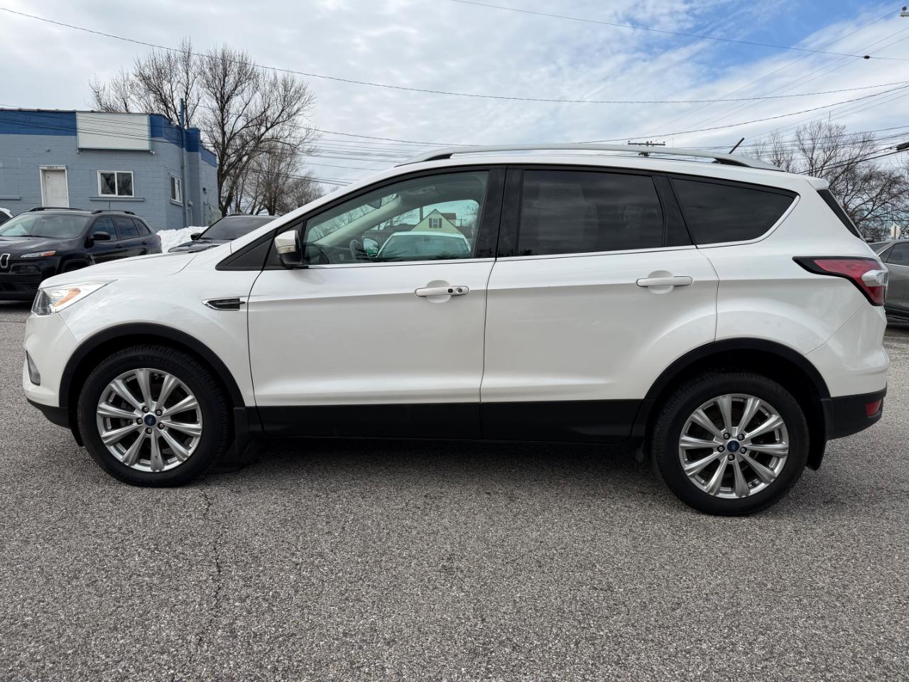 Ford Escape Titanium 4WD 2018