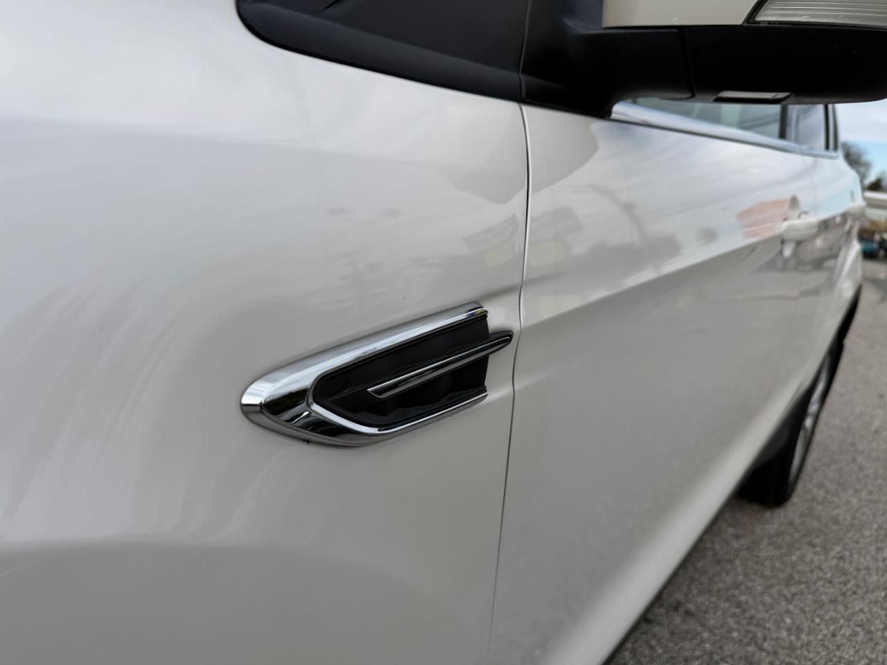 Ford Escape Titanium 4WD 2018