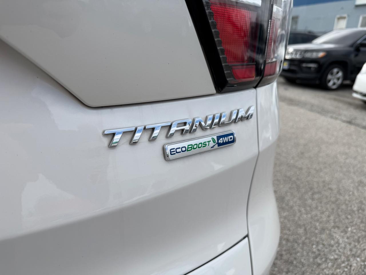 Ford Escape Titanium 4WD 2018