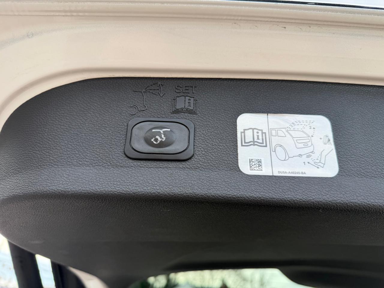 Ford Escape Titanium 4WD 2018